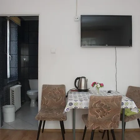Apartament I Pokoje Aura Dom Wczasowy Kwatera prywatna *